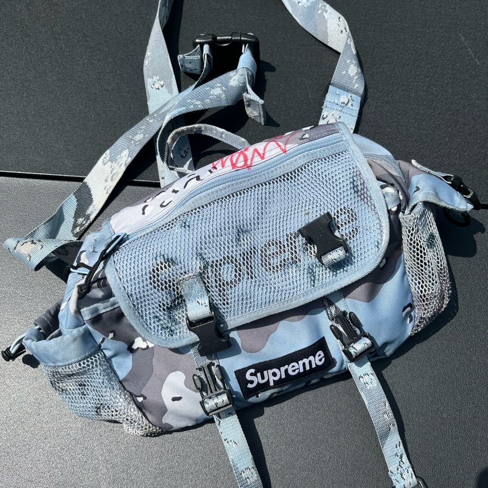 **SOLD** Supreme SS20 Blue Chocolate Chip Camo Waist Bag